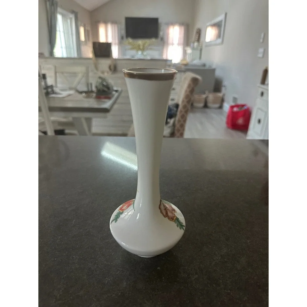 Vintage White Porcelain Floral Bud Vase Gold Trim Hand Painted 8.5 Inch so cuten